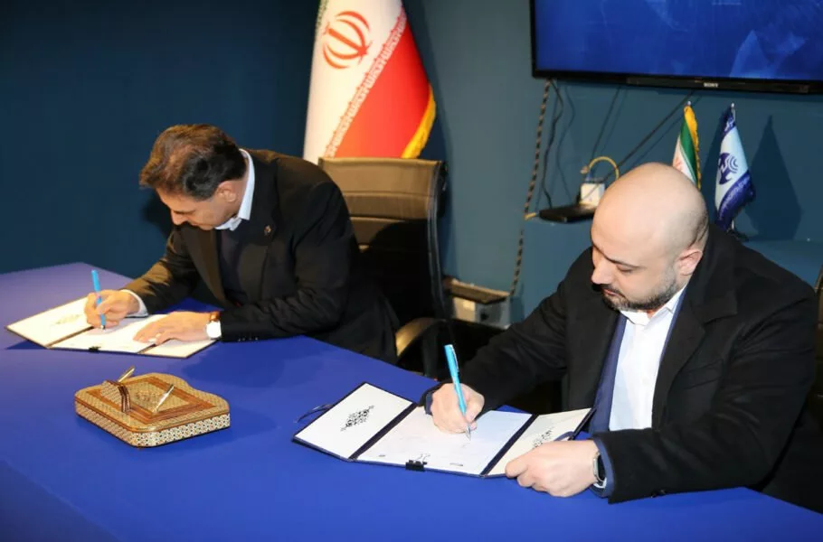 همکاری پتیاک و مخابرات ایران در توسعه خدمات اینترنت فیبر نوری